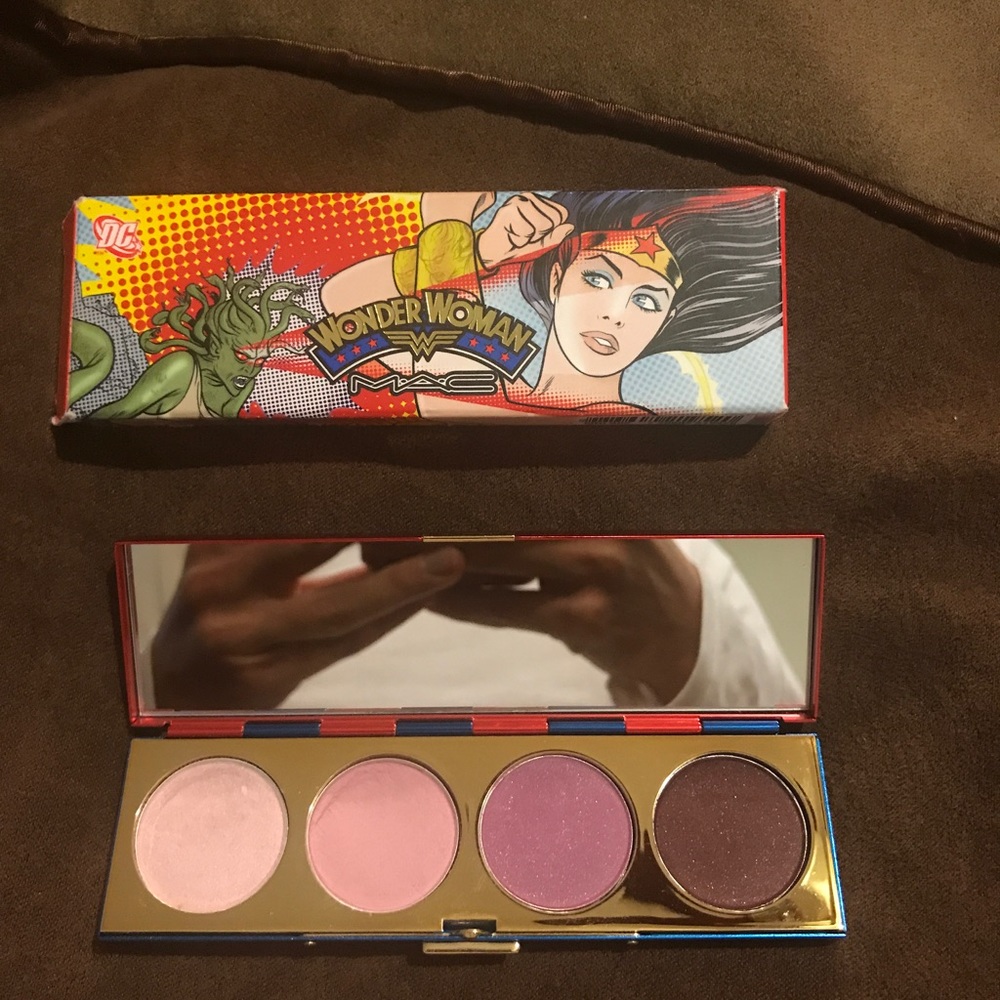 MAC Wonder Woman collection Defiance